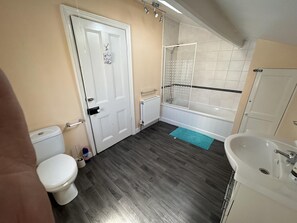 Ferienhaus | Badezimmer