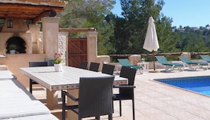 Outdoor dining - CAS MARI - DELETE! (Santa Eularia des Riu)