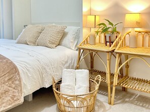 2 bedrooms, iron/ironing board, WiFi, bed sheets - Modern clean apartment with gym & rooftop (London)