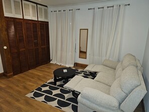 Apartment | Living area | TV - Primely Located 1-bed Apartment in Brighton (Brighton)