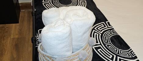 Apartment | 1 bedroom, iron/ironing board, free WiFi, bed sheets