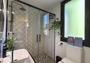 Gemeinsamer Schlafsaal (6 Pax) | Badezimmer