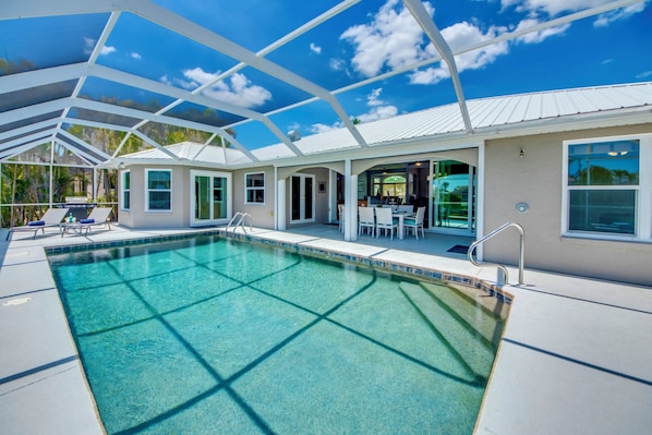 Piscine extérieure, piscine chauffée