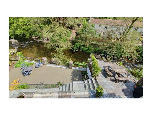 River side cottage ideally situated to explore Exmoor and the North Devon Coast.