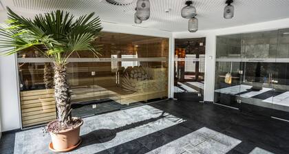 Chasa Helvetia Quatter: newly built 2.5-room holiday flat with exclusive hotel service