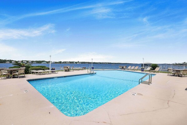 Indoor pool, outdoor pool