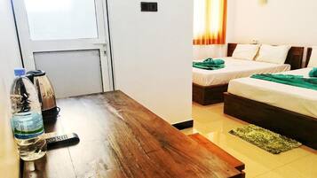 Deluxe Suite, Garden View