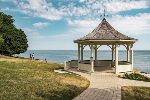 NEW! The Cedar House - Steps from Queen Street