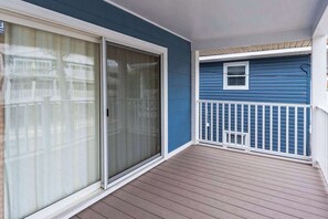 Terrace/patio - Midtown OC Unit 4/ Oceanblock / Sleeps 8 (Ocean City)