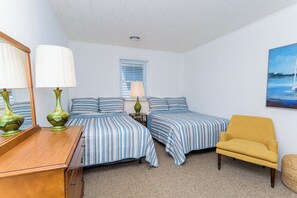 2 bedrooms, iron/ironing board, WiFi, bed sheets - Midtown OC Unit 4/ Oceanblock / Sleeps 8 (Ocean City)