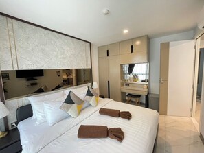 1 bedroom, iron/ironing board, WiFi, bed sheets - B306 - 1 Bedroom Serviced Apartment Pool View Near Ao Nang Beach (Tambon Ao Nang)