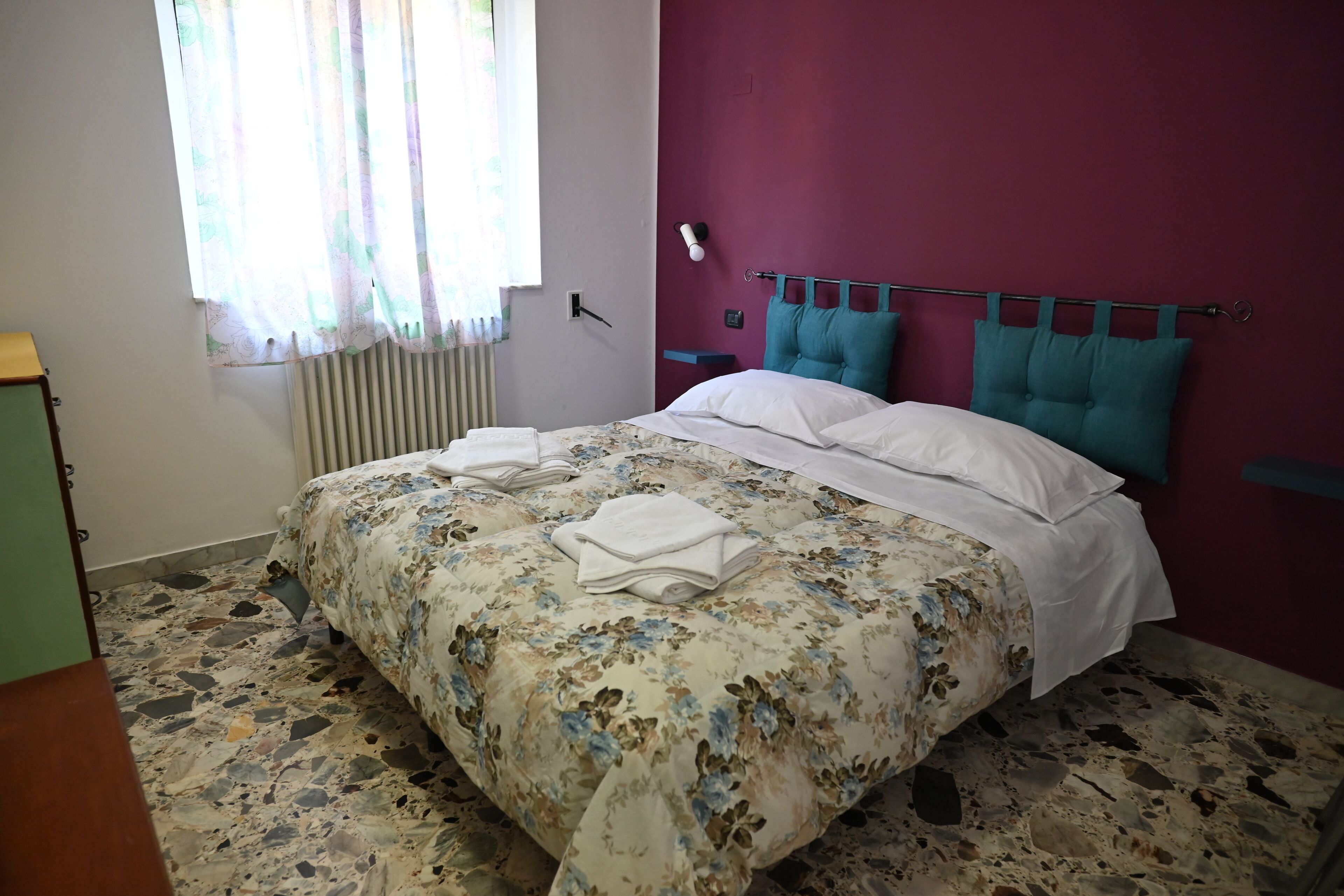 1 bedroom, desk, free WiFi, bed sheets