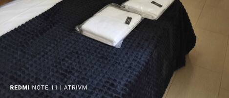 3 bedrooms, travel crib, WiFi, bed sheets