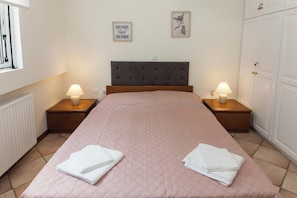 Maison Deluxe | 3 chambres, bureau, fer et planche à repasser, accès au Wi-Fi (inclus)