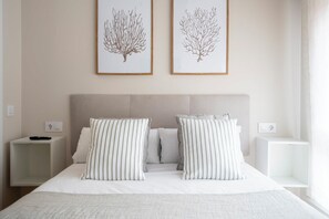 4 soverom, skrivebord, strykejern/-brett og wi-fi (inkludert)