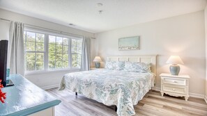 2 bedrooms, iron/ironing board, WiFi, bed sheets - 1521 Ironwood - Barefoot Resort Rentals (North Myrtle Beach)