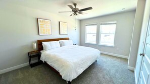3 habitaciones, cuna de viaje, wifi gratis y ropa de cama