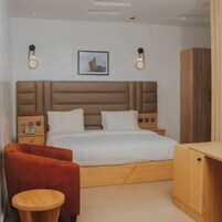 Suite, City View | Desk, laptop workspace, soundproofing, free WiFi