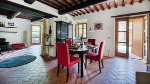 Dining - Caravaggio, Galenda, Gaiole in Chianti, Siena and Chianti (Gaiole in Chianti)