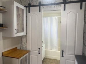Interior - Happy Hayesville Home (Hayesville)