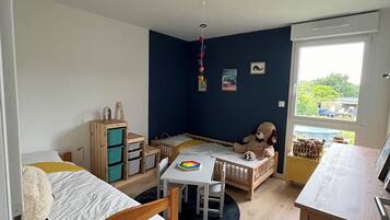 3 Schlafzimmer, Bügeleisen/Bügelbrett, Reisekinderbett, kostenloses WLAN
