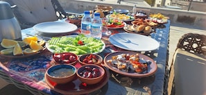 Petit déjeuner buffet compris tous les jours