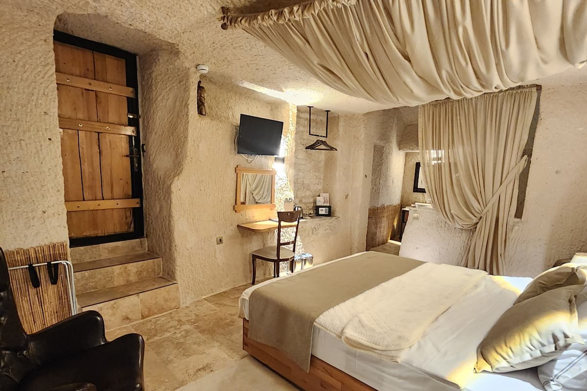 Mazaka Cave Room | Premium bedding, memory foam beds, minibar, in-room safe
