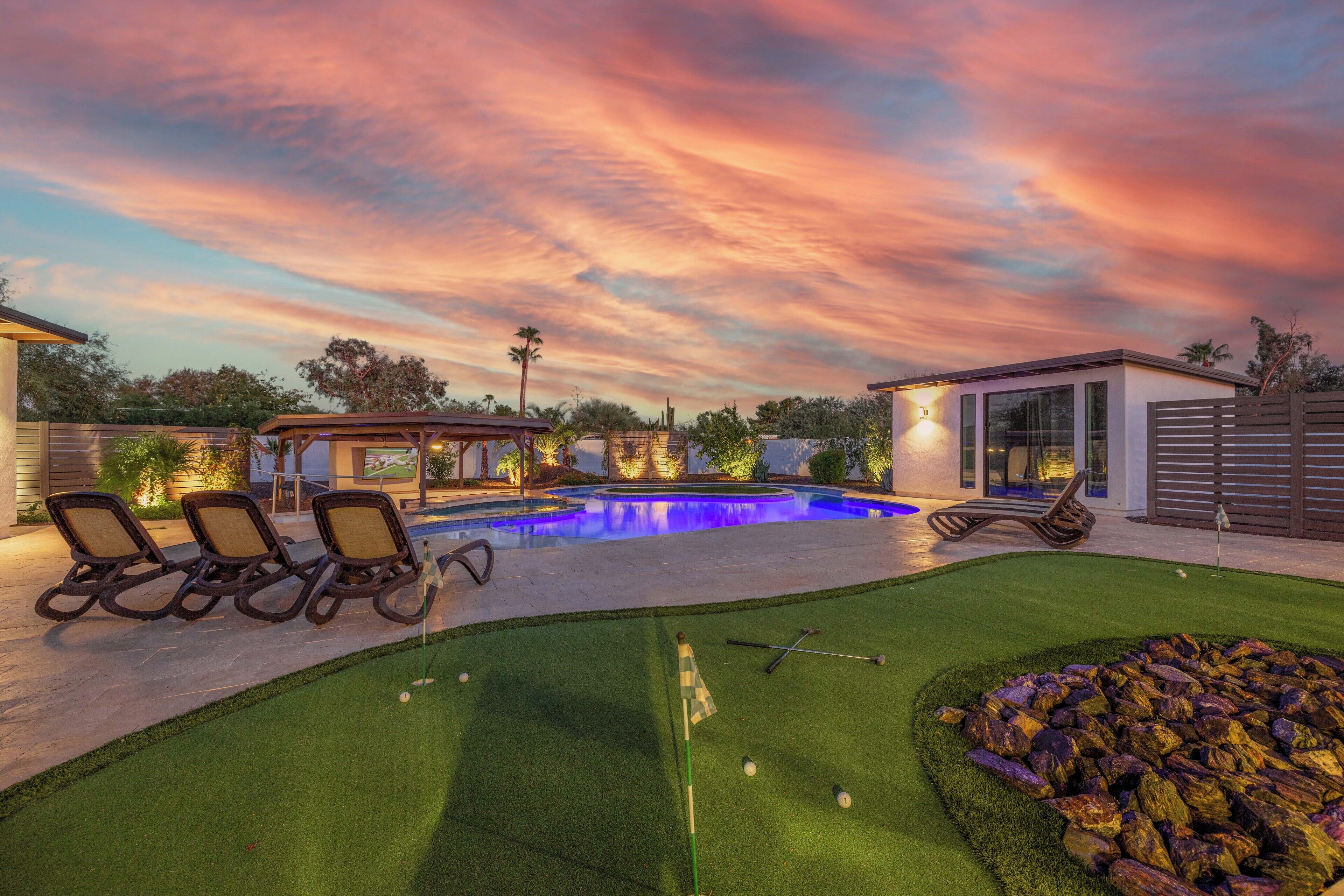 Luxurious Oasis with Lazy River Pool