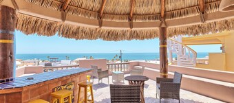 Casa en el Cielo: Enjoy the wonderful beach views and take a dip in the pool!