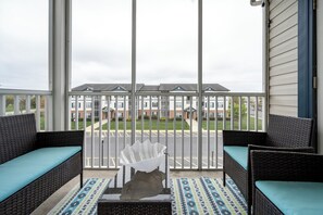 Interior - Villages of Five Points 2nd floor condo - great location & amenities! (Lewes)