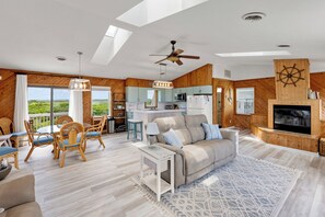 تلفزيون ذكي