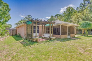 House (3 Bedrooms) | Interior - Pensacola Home w/ Large Yard: 4 Mi to Beach (Pensacola)
