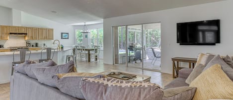 House (3 Bedrooms) | Interior