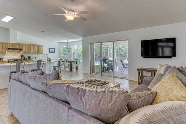 House (3 Bedrooms) | Interior - Pensacola Home w/ Large Yard: 4 Mi to Beach (Pensacola)