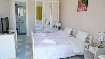 Standard Double or Twin Room | Premium bedding, minibar, blackout curtains, bed sheets