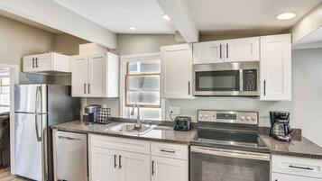 Cottage (2 Bedrooms) | Interior