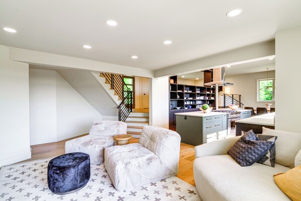 Talo (4 Bedrooms) | Sisätilat