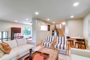 House (4 Bedrooms) | Interior - Byrdstown Home on 65 Acres w/ Pool, Trail to Lake! (Allons)