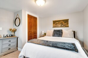 House (5 Bedrooms) | Interior