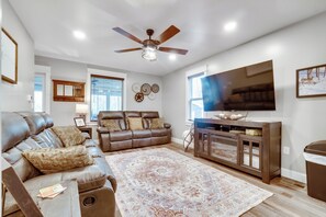 House (5 Bedrooms) | Interior