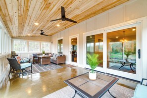 House (5 Bedrooms) | Interior