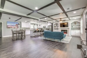 منزل (4 Bedrooms) | المنشأة من الداخل