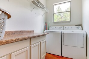 House (3 Bedrooms) | Interior - San Marcos Home w/ Fire Pit ~ 10 Mi to Downtown! (San Marcos)