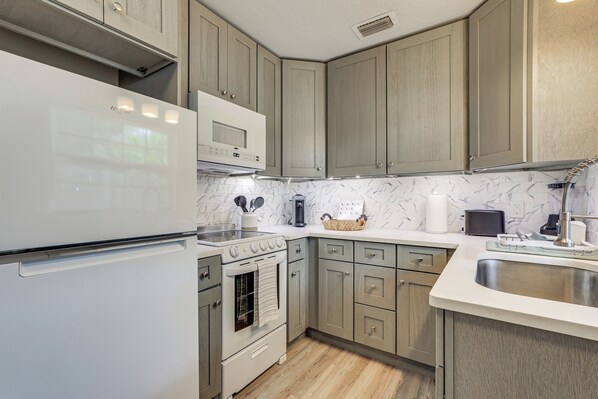 House (2 Bedrooms) | Interior