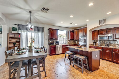 4 Mi to San Tan Valley: Family-friendly Getaway