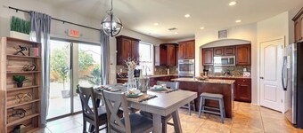 4 Mi to San Tan Valley: Family-friendly Getaway