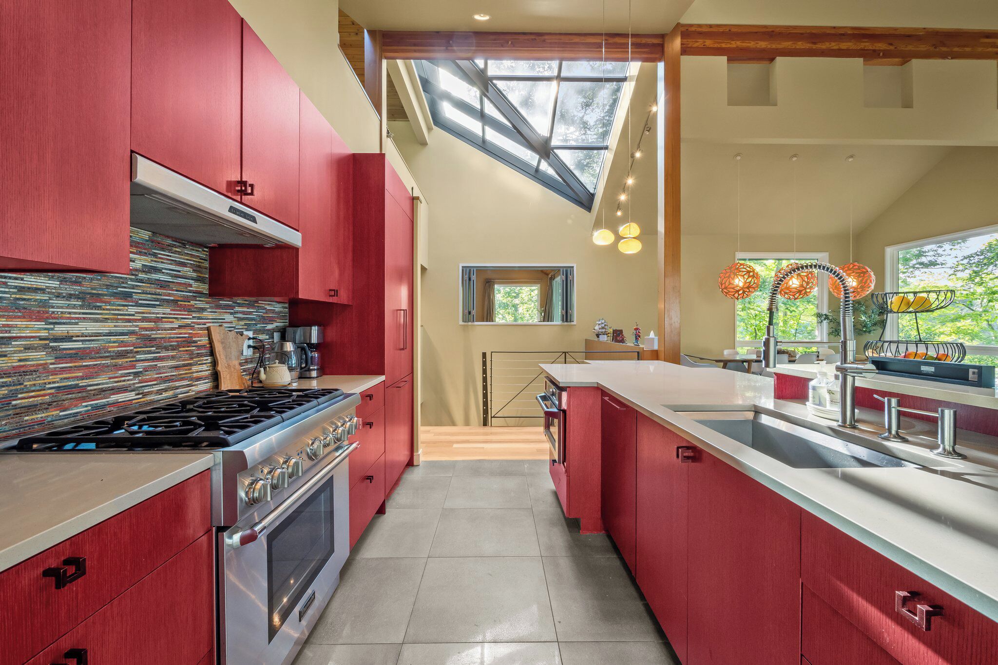 House (5 Bedrooms) | Interior