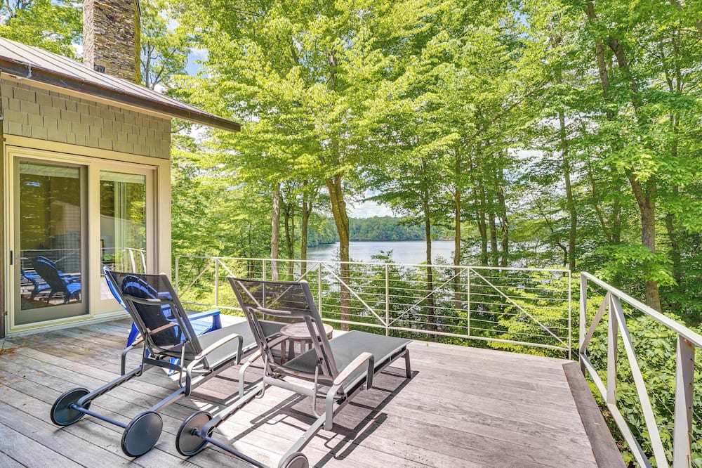 Lakefront Roxboro Home w/ Private Dock! - Roxboro, NC