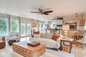 House (4 Bedrooms) | Interior - Silver Point Home ~ 1/2 Mi to Center Hill Lake! (Silver Point)