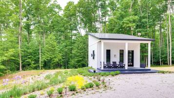 House (1 Bedroom) | Interior